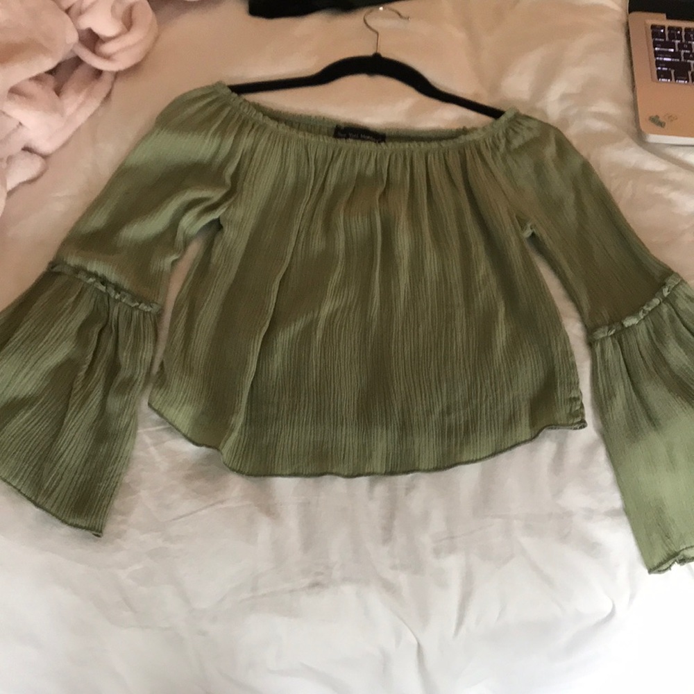 Off the shoulder